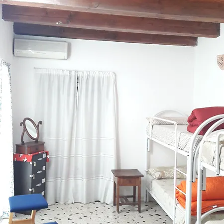 Vucciria Hostel *